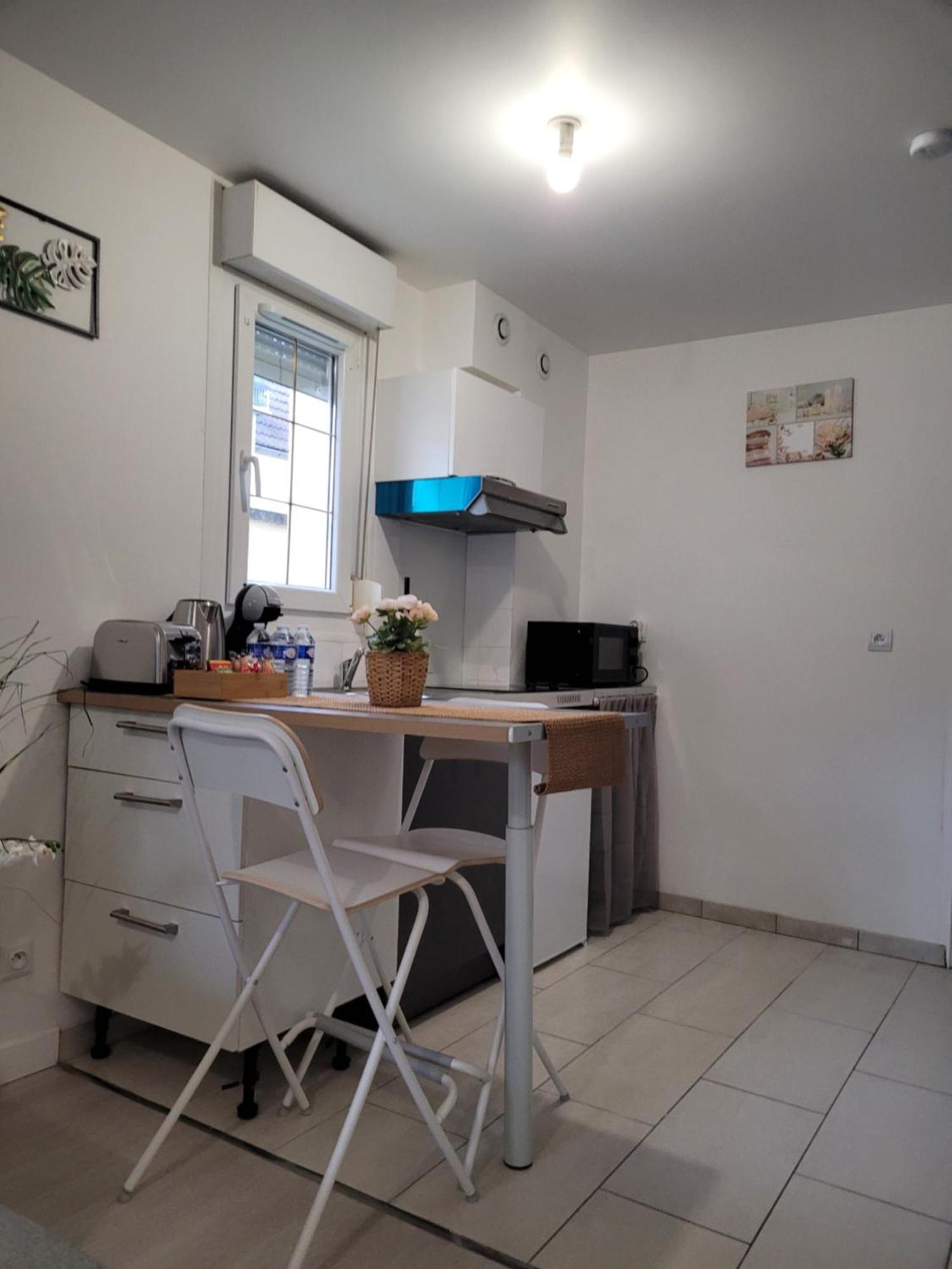 Cocooning House 204 Suite Green- Superb Studio Aeroport Paris Roissy Cdg, Parc Asterix, Chateau De Chantilly, Stade De France Survilliers Exterior photo