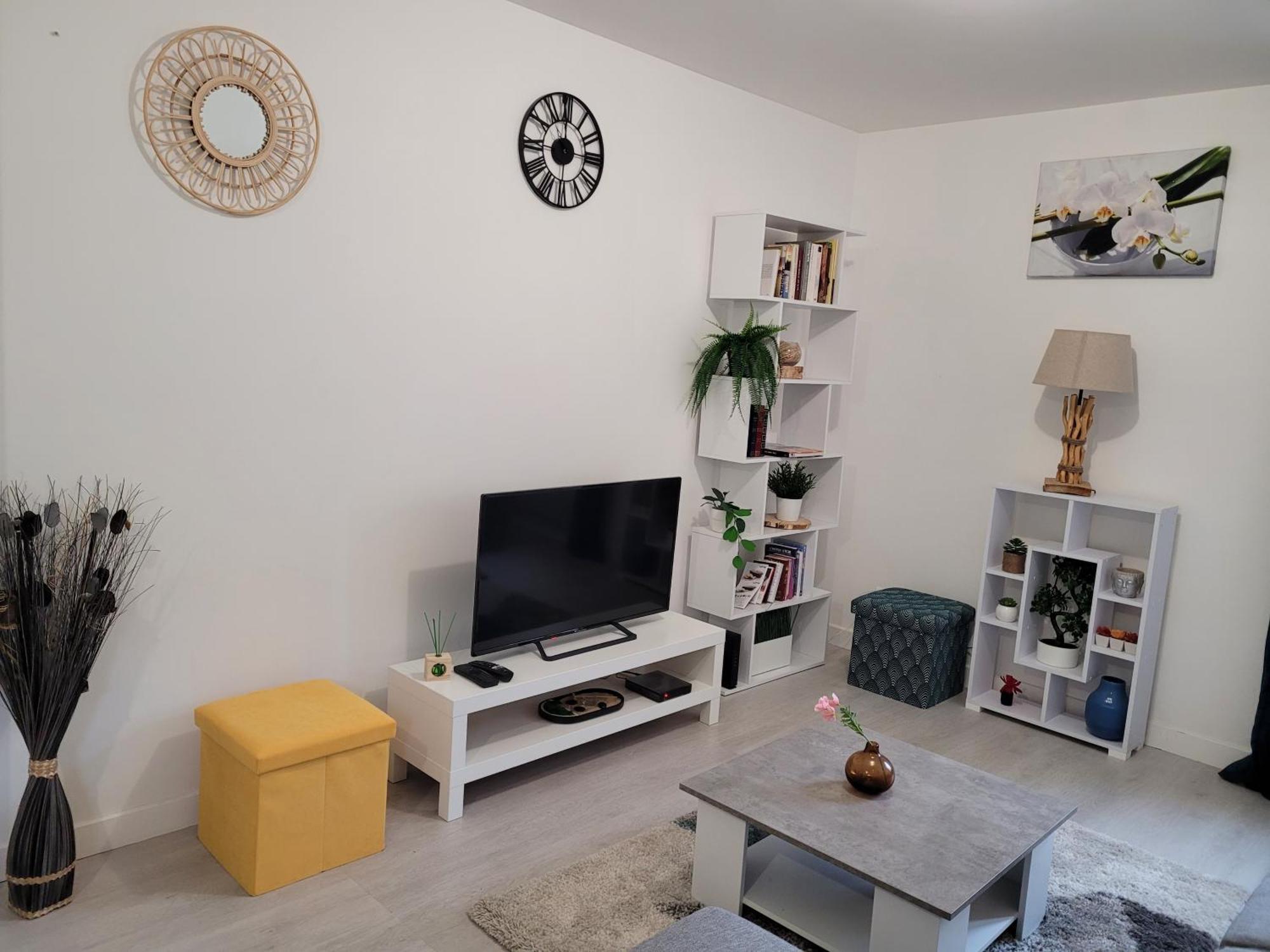 Cocooning House 204 Suite Green- Superb Studio Aeroport Paris Roissy Cdg, Parc Asterix, Chateau De Chantilly, Stade De France Survilliers Exterior photo